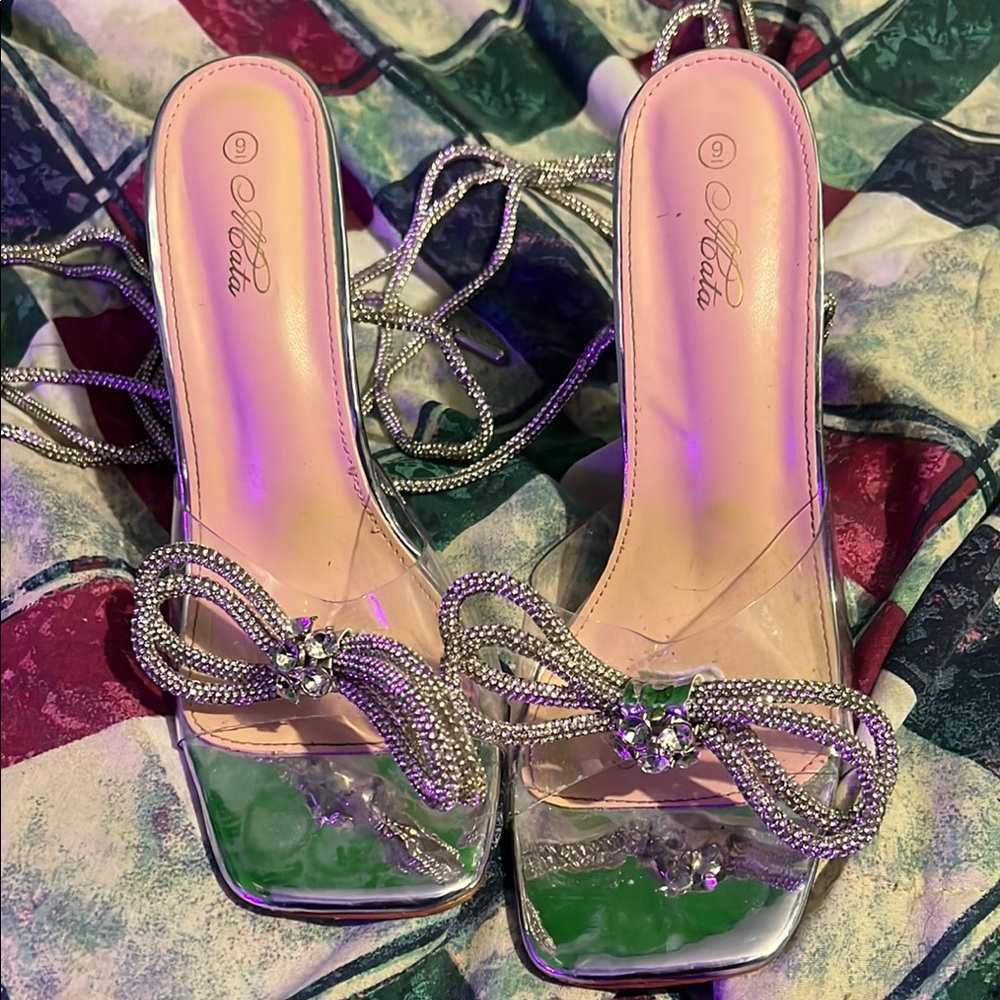 Hotta Silver and Pink Heels with Rhinestone Bow